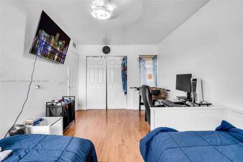 Touwnhouse à vendre à Hollywood, Floride: 3 chambres, 126.35 m2 № 1895970 - photo 20