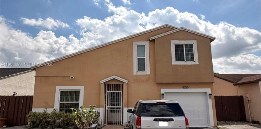 Casa en Hialeah, Florida 4 dormitorios, 132.39 m2 № 2031810
