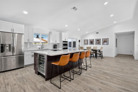 Купить виллу или дом в Майами, Флорида 4 спальни, 196.95м2, № 1972891 - фото 17