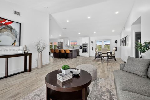 Купить виллу или дом в Майами, Флорида 4 спальни, 196.95м2, № 1972891 - фото 2