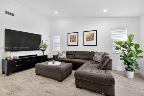 Купить виллу или дом в Майами, Флорида 4 спальни, 196.95м2, № 1972891 - фото 24
