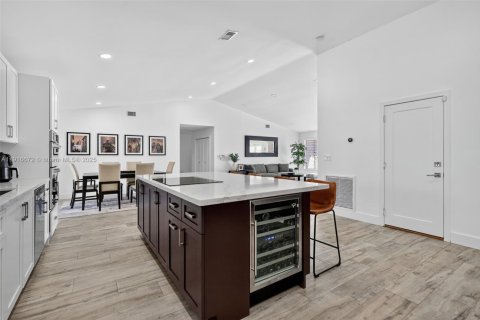 Купить виллу или дом в Майами, Флорида 4 спальни, 196.95м2, № 1972891 - фото 18