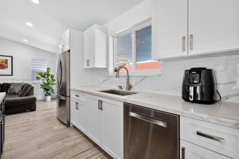 Купить виллу или дом в Майами, Флорида 4 спальни, 196.95м2, № 1972891 - фото 22