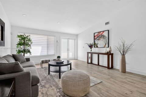 Купить виллу или дом в Майами, Флорида 4 спальни, 196.95м2, № 1972891 - фото 12