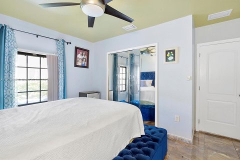 Villa ou maison à vendre à Miami, Floride: 4 chambres, 205.87 m2 № 1974796 - photo 23