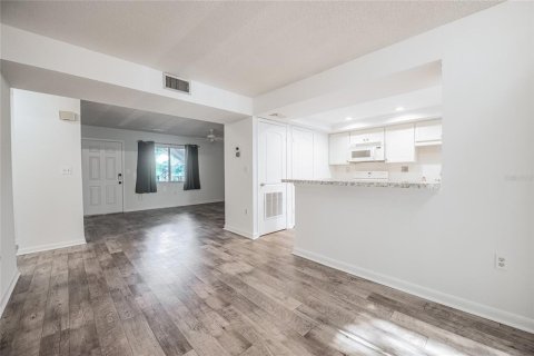 Condo in Lakeland, Florida, 2 bedrooms  № 1879951 - photo 7