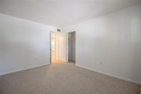 Condo in Lakeland, Florida, 2 bedrooms  № 1879951 - photo 22