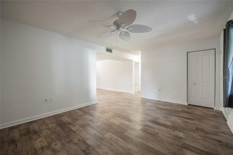 Condo in Lakeland, Florida, 2 bedrooms  № 1879951 - photo 5