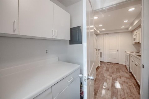 Condo in Lakeland, Florida, 2 bedrooms  № 1879951 - photo 13
