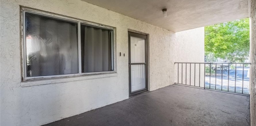Condo in Lakeland, Florida, 2 bedrooms № 1879951