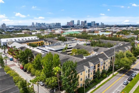 Condo à Tampa, Floride, 1 chambre  № 2406518