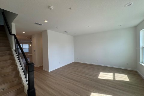 Casa en alquiler en Apopka, Florida, 3 dormitorios, 176.24 m2 № 1903435 - foto 4