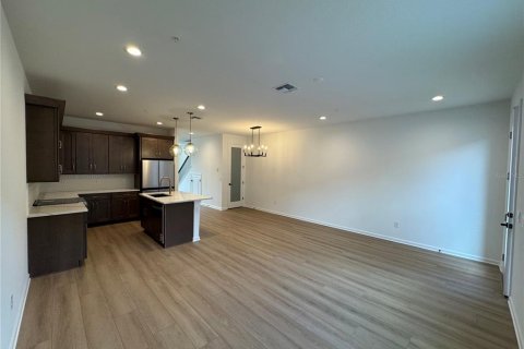 Casa en alquiler en Apopka, Florida, 3 dormitorios, 176.24 m2 № 1903435 - foto 8
