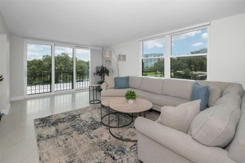 Condominio en venta en Belleair, Florida, 2 dormitorios, 129.6 m2 № 1918298 - foto 13