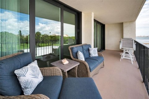 Condominio en venta en Belleair, Florida, 2 dormitorios, 129.6 m2 № 1918298 - foto 28