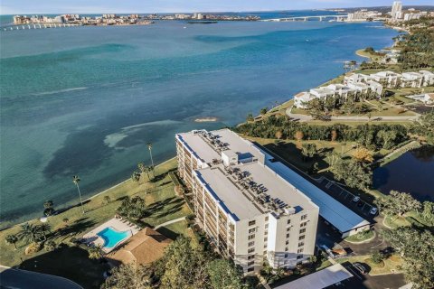 Condominio en venta en Belleair, Florida, 2 dormitorios, 129.6 m2 № 1918298 - foto 1