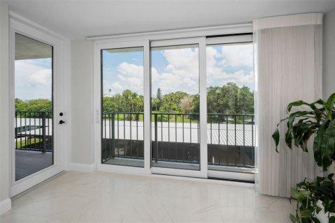 Condominio en venta en Belleair, Florida, 2 dormitorios, 129.6 m2 № 1918298 - foto 16