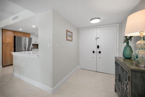 Condominio en venta en Belleair, Florida, 2 dormitorios, 129.6 m2 № 1918298 - foto 4