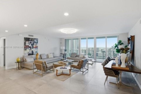 Снять в аренду кондоминиум в Санни-Айлс-Бич, Флорида 4 спальни, 286.51м2, № 2006599 - фото 8