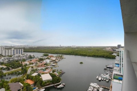 Снять в аренду кондоминиум в Санни-Айлс-Бич, Флорида 4 спальни, 286.51м2, № 2006599 - фото 2