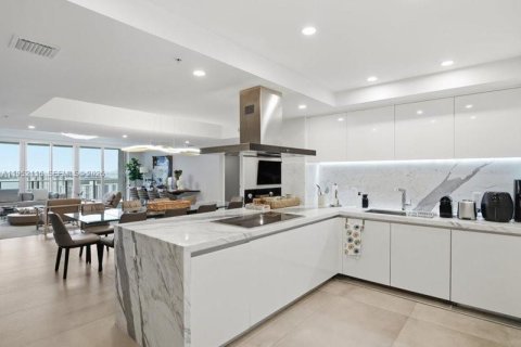 Снять в аренду кондоминиум в Санни-Айлс-Бич, Флорида 4 спальни, 286.51м2, № 2006599 - фото 19