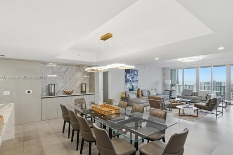 Снять в аренду кондоминиум в Санни-Айлс-Бич, Флорида 4 спальни, 286.51м2, № 2006599 - фото 10