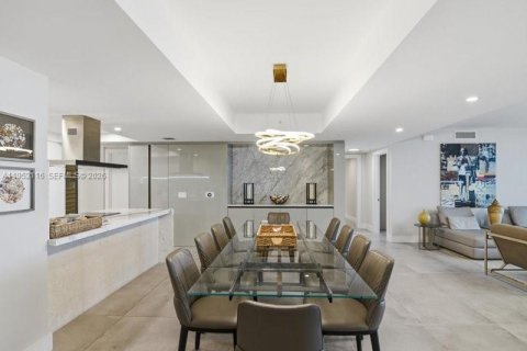 Снять в аренду кондоминиум в Санни-Айлс-Бич, Флорида 4 спальни, 286.51м2, № 2006599 - фото 11