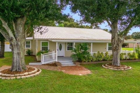 House in Lake Wales, Florida 5 bedrooms, 210.89 sq.m. № 1902836 - photo 1