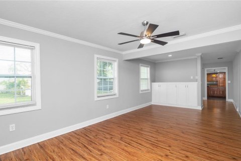 House in Lake Wales, Florida 5 bedrooms, 210.89 sq.m. № 1902836 - photo 9