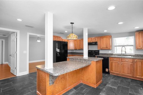 House in Lake Wales, Florida 5 bedrooms, 210.89 sq.m. № 1902836 - photo 14