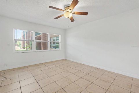 Copropriété à louer à Palm Harbor, Floride: 2 chambres, 83.61 m2 № 2415327 - photo 13