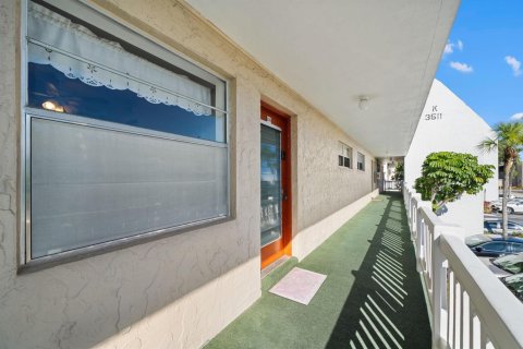 Купить кондоминиум в Лодерхилл, Флорида 3 комнаты, 99.41м2, № 2083111 - фото 10