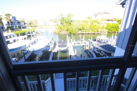 Condo in Sarasota, Florida, 3 bedrooms  № 1866401 - photo 6