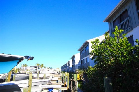 Condo in Sarasota, Florida, 3 bedrooms  № 1866401 - photo 21