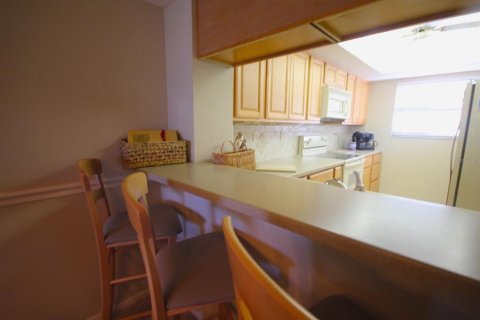 Condo in Sarasota, Florida, 3 bedrooms  № 1866401 - photo 16