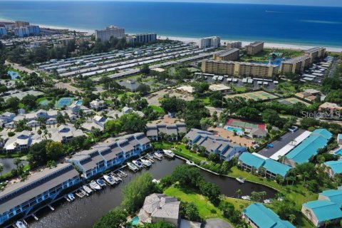 Condo in Sarasota, Florida, 3 bedrooms  № 1866401 - photo 1