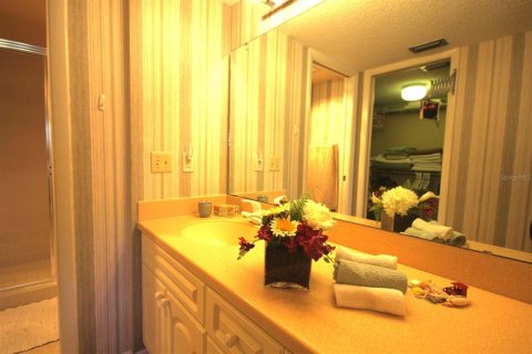 Condo in Sarasota, Florida, 3 bedrooms  № 1866401 - photo 12