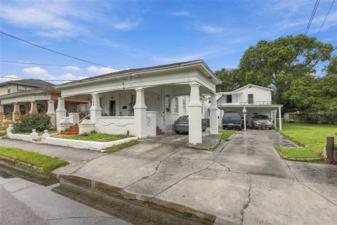 Propiedad comercial en Tampa, Florida 8 dormitorios, 256.78 m2 № 2416264
