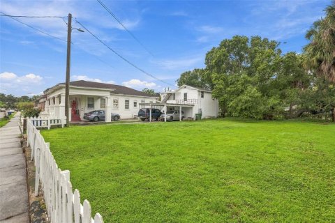 Propiedad comercial en venta en Tampa, Florida, 8 dormitorios, 256.78 m2 № 2416264 - foto 12