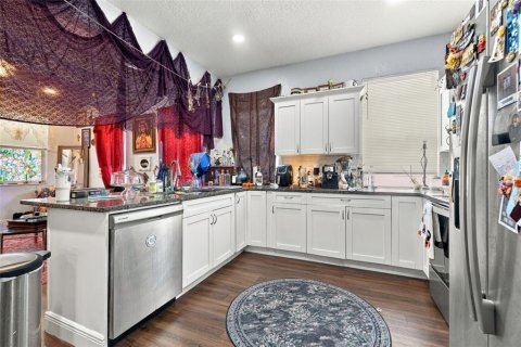 Propiedad comercial en venta en Tampa, Florida, 8 dormitorios, 256.78 m2 № 2416264 - foto 13