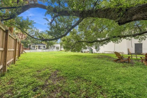 Propiedad comercial en venta en Tampa, Florida, 8 dormitorios, 256.78 m2 № 2416264 - foto 26