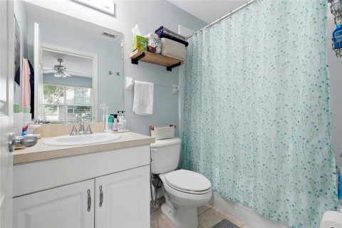 Condo in Gainesville, Florida, 2 bedrooms  № 2196612 - photo 12
