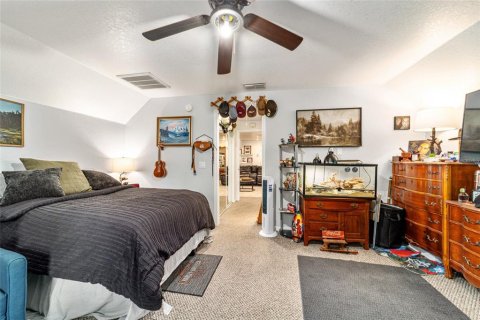 House in Ocala, Florida 5 bedrooms, 571.53 sq.m. № 2420270 - photo 24