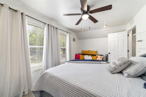 House in Ocala, Florida 5 bedrooms, 571.53 sq.m. № 2420270 - photo 21