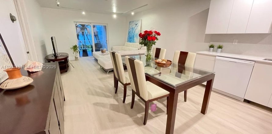 Condominio en Key Biscayne, Florida, 3 dormitorios  № 2011226