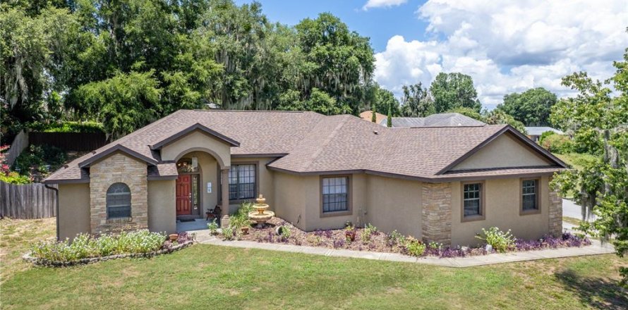 Casa en Eustis, Florida 4 dormitorios, 214.79 m2 № 1537227