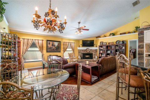Casa en venta en Eustis, Florida, 4 dormitorios, 214.79 m2 № 1537227 - foto 14