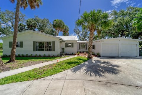House in Tampa, Florida 3 bedrooms, 118.54 sq.m. № 1828486 - photo 3