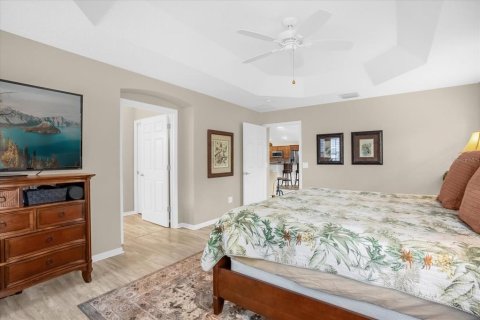 House in The Villages, Florida 3 bedrooms, 181.72 sq.m. № 1883050 - photo 21