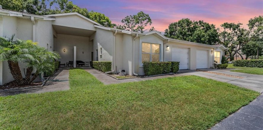 Condo in Temple Terrace, Florida, 3 bedrooms № 1852568